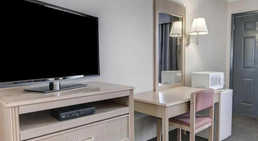 Econo Lodge Van Horn Bagian luar foto