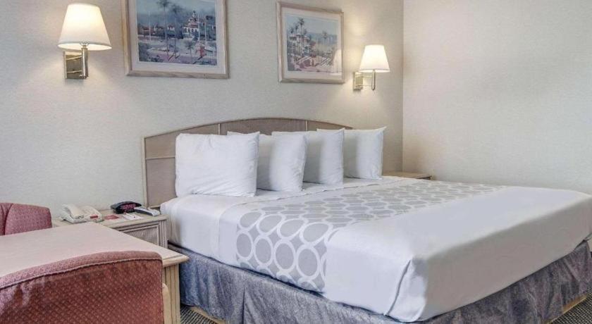 Econo Lodge Van Horn Bagian luar foto