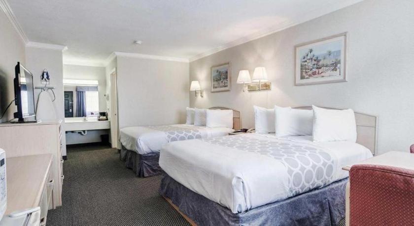 Econo Lodge Van Horn Bagian luar foto