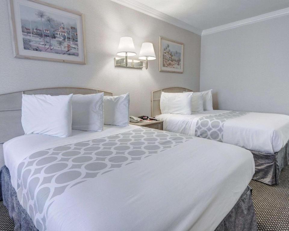 Econo Lodge Van Horn Bagian luar foto