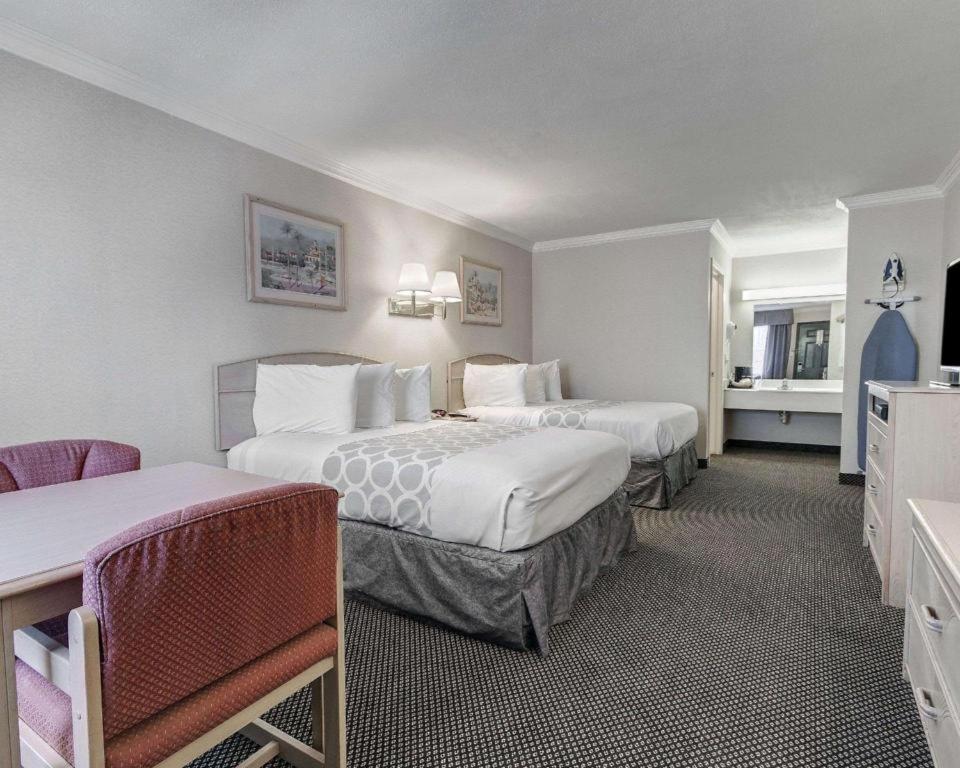 Econo Lodge Van Horn Bagian luar foto