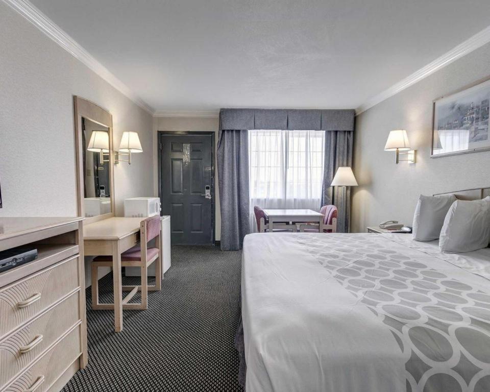 Econo Lodge Van Horn Bagian luar foto